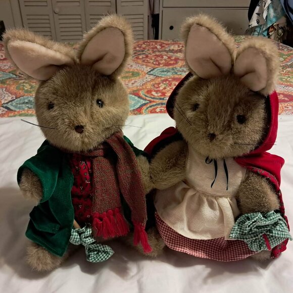EDEN BEATRIX POTTER PETER RABBIT AND MRS RABBIT CHRISTMAS PLUSH SET COLLECTIBLE - Picture 2 of 5
